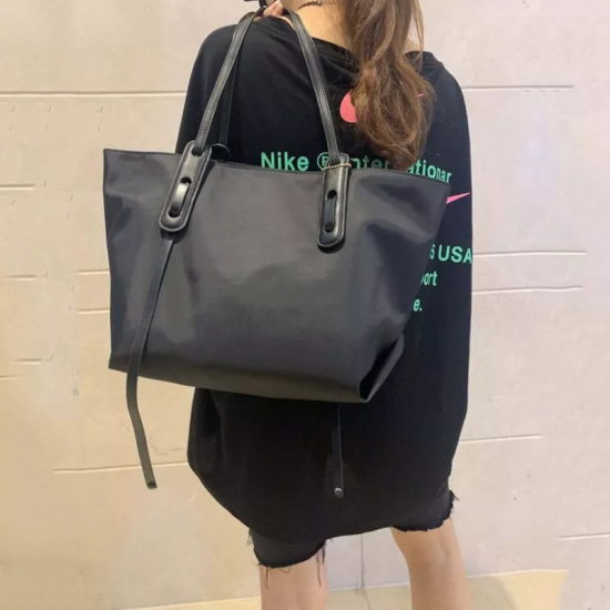 2025 The New Han Edition Tote Bags The Large Capacity Nylon Bag The Trend Of The Joker Single Shoulder Bag Fashion Female Bag