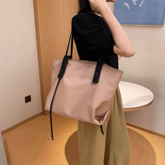 2025 The New Han Edition Tote Bags The Large Capacity Nylon Bag The Trend Of The Joker Single Shoulder Bag Fashion Female Bag